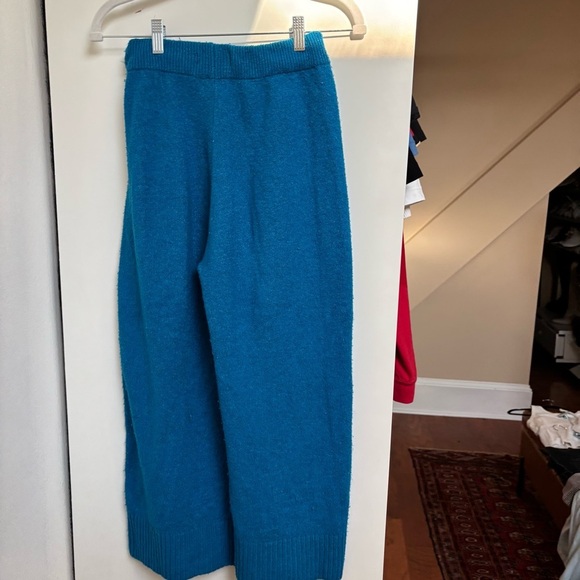 Blue Knit Wide-Leg Pants and Sweater Set - Picture 5 of 10